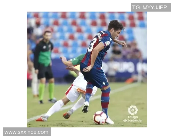 武汉篮球队以77分领跑大师赛积分榜展现强大实力