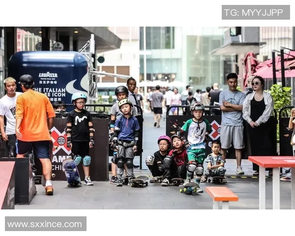 滑板之城的力量之源:深入上海滑板队的激情与梦想 滑板之城的力量之源:深入上海滑板队的激情与梦想