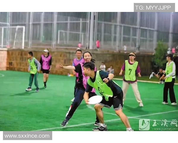 飞盘热潮席卷上海飞盘队灵活性变革引发广泛关注与讨论