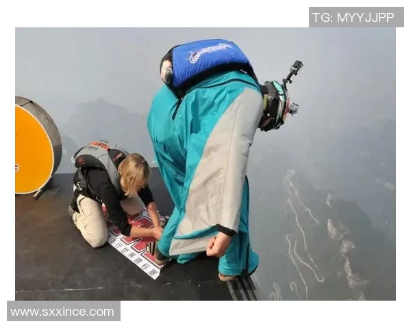 重庆极限运动队揭秘:挑战极限的激情与坚持之路 重庆极限运动队揭秘:挑战极限的激情与坚持之路