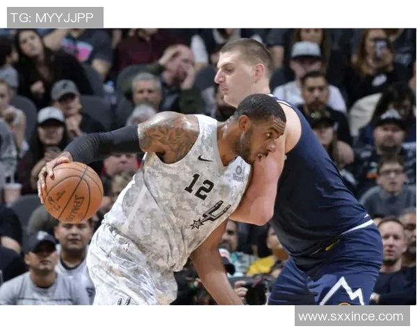 勇士与马刺激战正酣文字直播全程回顾精彩瞬间和战术分析