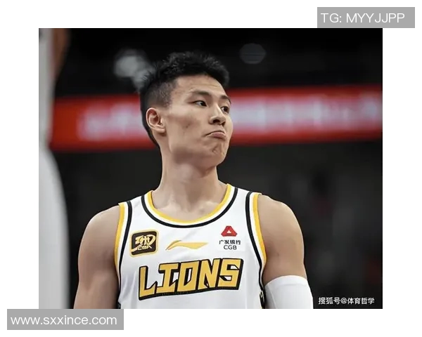 周鹏：从篮球场上的传奇到生活中的榜样，如何影响年轻一代的成长与追梦之路