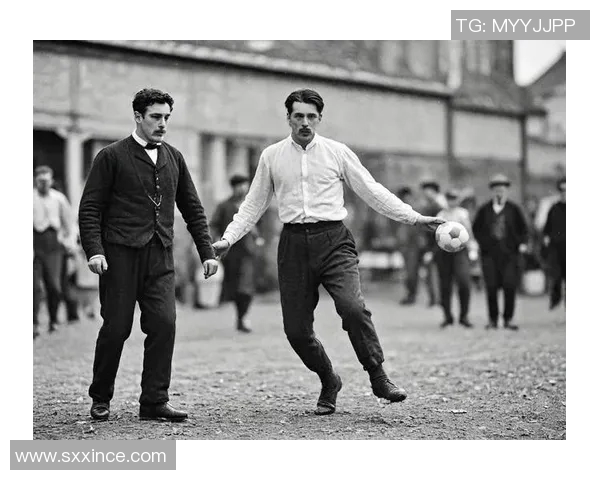 弗拉霍维奇的崛起与未来展望:从天赋少年到足球明星的蜕变之路