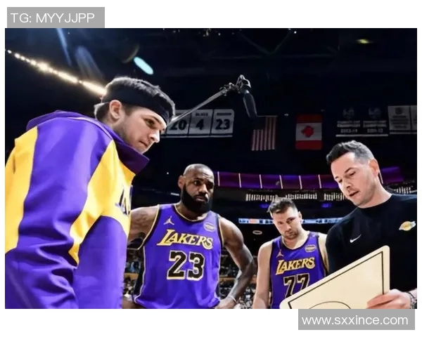 湖人火箭再度交锋球迷热议两队新阵容与战术变化