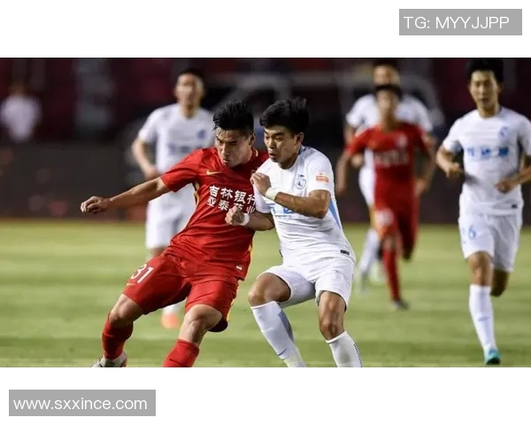 长春亚泰与恒大激战正酣精彩直播全程回顾与分析